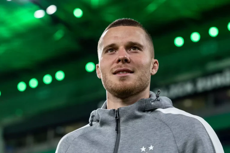 EILMELDUNG: Leeds United besiegelt in einem spektakulären Transfer den 7-Millionen-Pfund-Deal für Borussia-Mönchengladbach-Ikone Nico Elvedi – hier sind die Details: